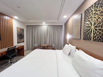 Castro's Park Hotel