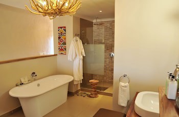 Victoria Falls Safari Club