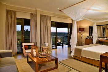 Victoria Falls Safari Club