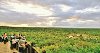 Victoria Falls Safari Club
