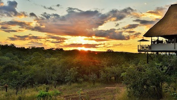 Victoria Falls Safari Club