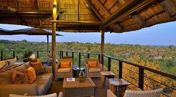 Victoria Falls Safari Club