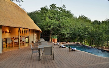 Victoria Falls Safari Club