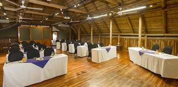 Victoria Falls Safari Club