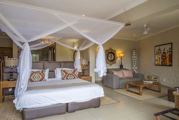 Victoria Falls Safari Club