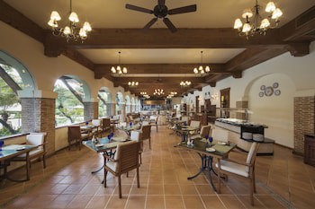 El Embajador, A Royal Hideaway Hotel