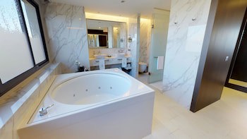 El Embajador, A Royal Hideaway Hotel