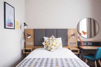 Holiday Inn Farnborough, An Ihg Hotel