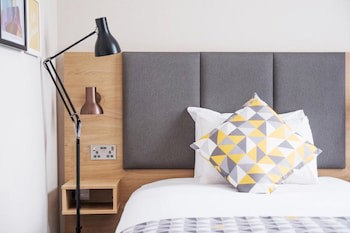 Holiday Inn Farnborough, An Ihg Hotel