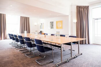 Holiday Inn Farnborough, An Ihg Hotel