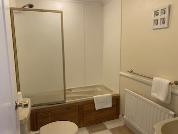 The George Hotel