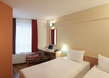 ibis Dusseldorf Hauptbahnhof galeri fotoğrafı