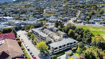 Garden Court Suites And Apartments