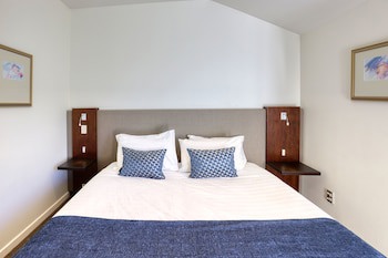 Garden Court Suites And Apartments