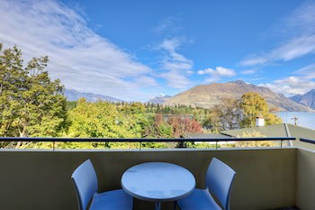 Garden Court Suites And Apartments