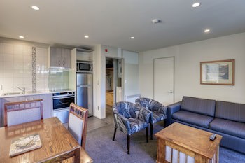 Garden Court Suites And Apartments