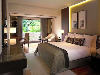 Anantara Riverside Bangkok Resort