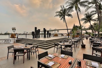 Anantara Riverside Bangkok Resort