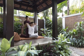 Anantara Riverside Bangkok Resort
