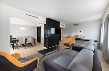 Crowne Plaza Dusseldorf-Neuss by IHG fotoğrafı