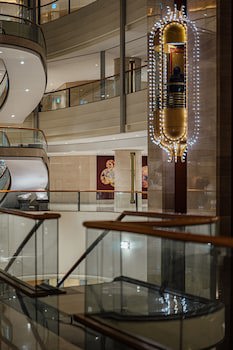 Lotte Hotel World