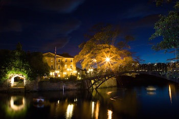 Waterton Park Hotel