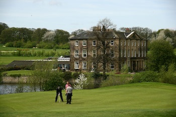 Waterton Park Hotel