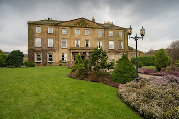 Waterton Park Hotel