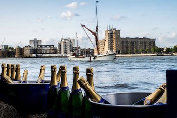 Doubletree By Hilton London - Docklands Riverside