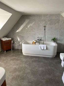 The White Horse Hotel, Romsey, Hampshire