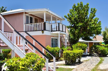 Catamaran Hotel Marina