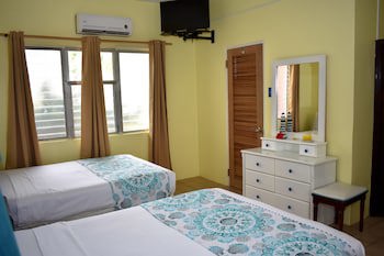 Catamaran Hotel Marina