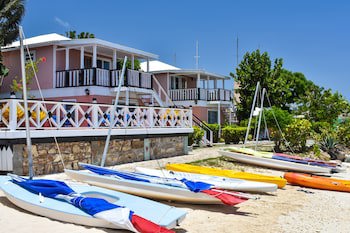 Catamaran Hotel Marina