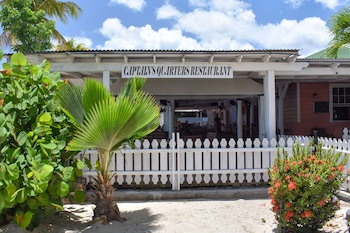 Catamaran Hotel Marina