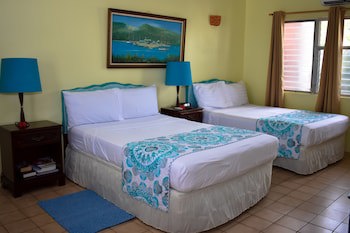 Catamaran Hotel Marina