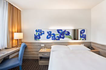 H+ Hotel Frankfurt Airport West fotoğrafı