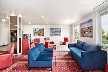 H+ Hotel Frankfurt Airport West fotoğrafı