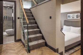 Doubletree By Hilton London Victoria