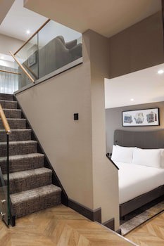 Doubletree By Hilton London Victoria