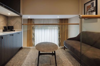 Doubletree By Hilton London Victoria