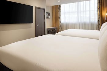 Doubletree By Hilton London Victoria