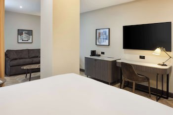 Doubletree By Hilton London Victoria