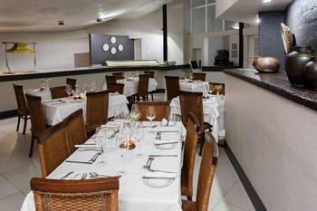 Protea Hotel By Marriott Oudtshoorn Riempie Estate