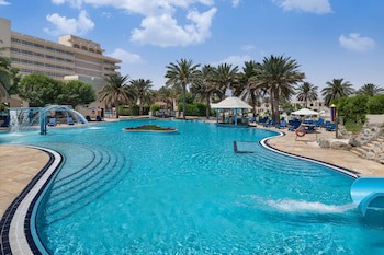 Radisson Blu Hotel & Resort, Al Ain