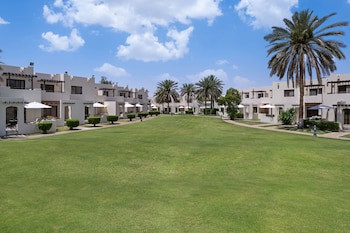 Radisson Blu Hotel & Resort, Al Ain