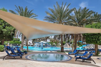 Radisson Blu Hotel & Resort, Al Ain