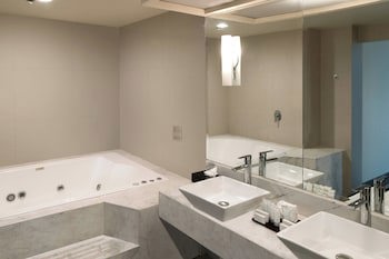 Courtyard By Marriott Mexico City Revolucion