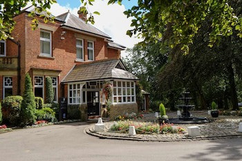 Macdonald Kilhey Court