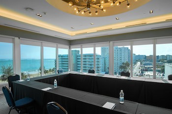 Tryp By Wyndham Isla Verde
