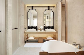 Dusit Thani Bangkok
